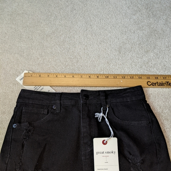 Great smokey Los Angeles distressed black denim shorts - Picture 7 of 14